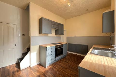 2 bedroom cottage for sale, Railway Street,Hadfield,Glossop,SK13 2AA