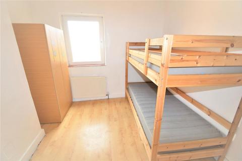 2 bedroom terraced house to rent, Cazenove Road, London, E17