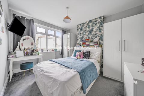 72 Warren Avenue, Bromley, BR1 4BS