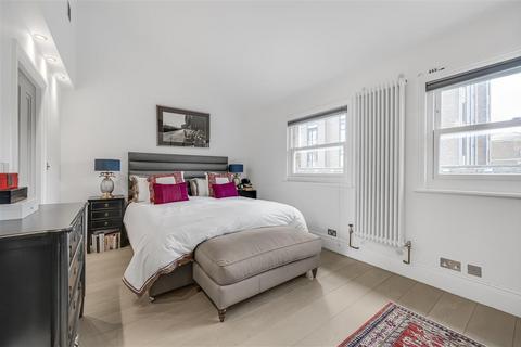 9 Cinnamon Row, London, SW11 3TW