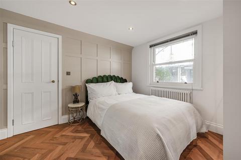 9 Cinnamon Row, London, SW11 3TW