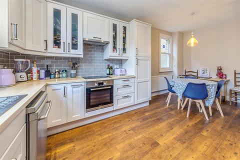 3 bedroom flat for sale, Courthope Road, Hampstead