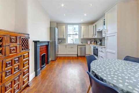 3 bedroom flat for sale, Courthope Road, Hampstead