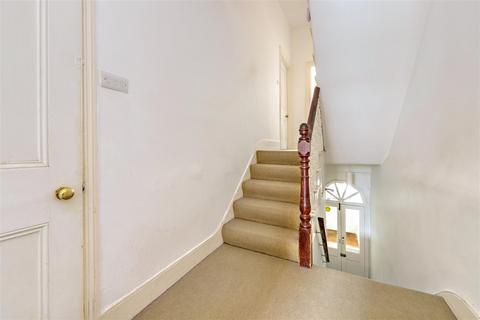 3 bedroom flat for sale, Courthope Road, Hampstead