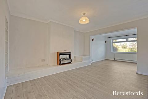 3 bedroom bungalow for sale, Kings Gardens, Upminster, RM14