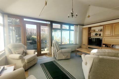 22 Fleetwood Close, Neston, Corsham, SN13 9TF