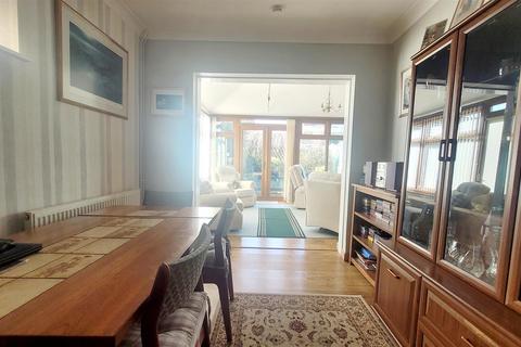 22 Fleetwood Close, Neston, Corsham, SN13 9TF