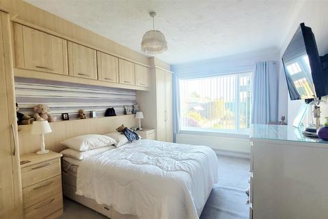 22 Fleetwood Close, Neston, Corsham, SN13 9TF