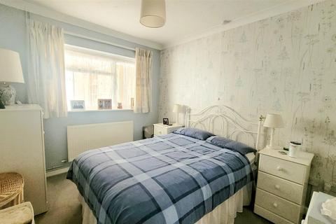 22 Fleetwood Close, Neston, Corsham, SN13 9TF