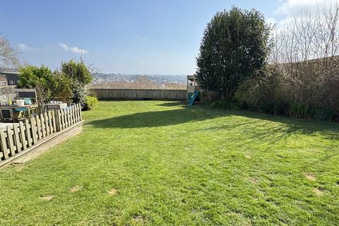 23 Chipponds Drive, St Austell, PL25 5DE