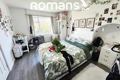 6 bedroom semi-detached house to rent, Cobbett Close, Winchester, SO22