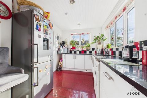 7 Kestrel Lane, Cheadle, Stoke-on-trent, ST10 1RU