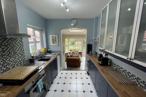 30 Barnston Road, Heswall, Wirral, CH60 2SU