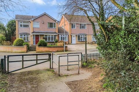 4 bedroom semi-detached house for sale, Cambourne Avenue, St. Helens, WA11