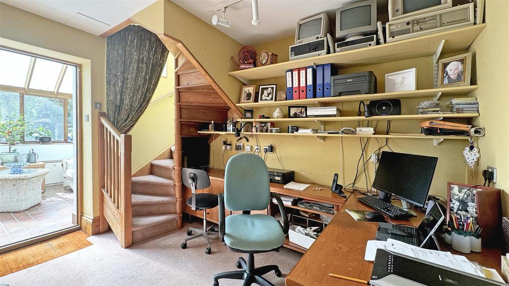 Office 1.jpg