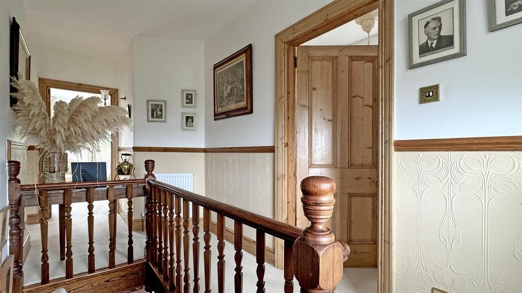 Hallway 1.jpg