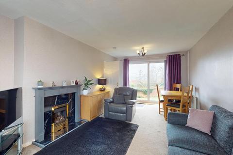 3 bedroom semi-detached house for sale, Queenswood Close, West Park/Kirkstall Border, Leeds, West Yorkshire