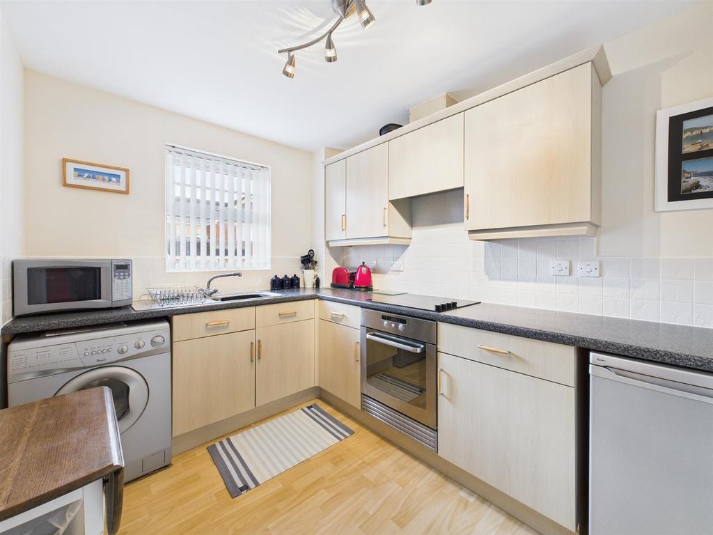Kitchen: