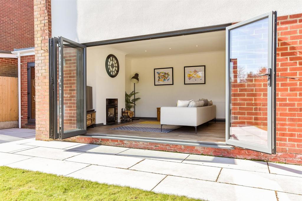 External Lifestyle Photograph