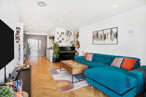 251 Southwark Bridge Road, London, SE1