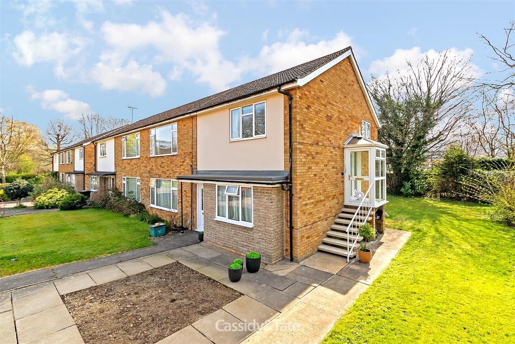 22 Ryecroft Court-2.jpg