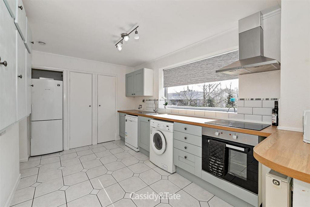 22 Ryecroft Court-17.jpg