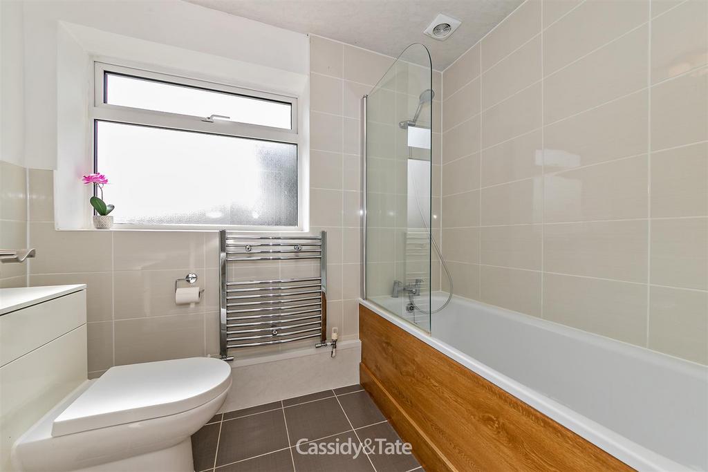 22 Ryecroft Court-14.jpg