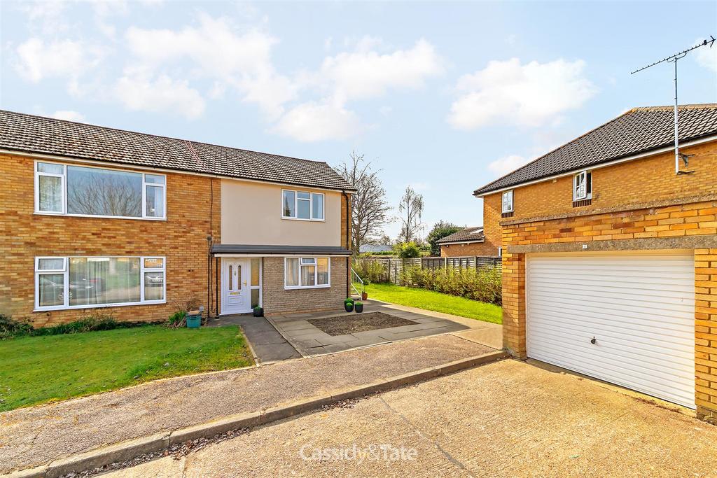 22 Ryecroft Court-1.jpg