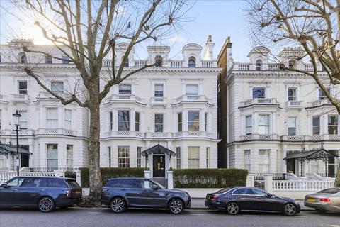 Holland Park, London, W11