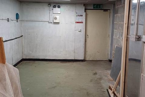 Property to rent, South Queen Street, Morley