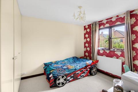27 Bishops Drive, Wokingham, RG40 1WA