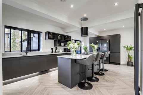 4 bedroom detached house for sale, Middlebeck Avenue, Arnold NG5