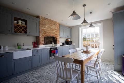 3 bedroom semi-detached house to rent, Beacon Hill Road, Burnham Market