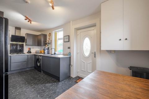 3 bedroom end of terrace house for sale, Broadlands, Holmfirth HD9