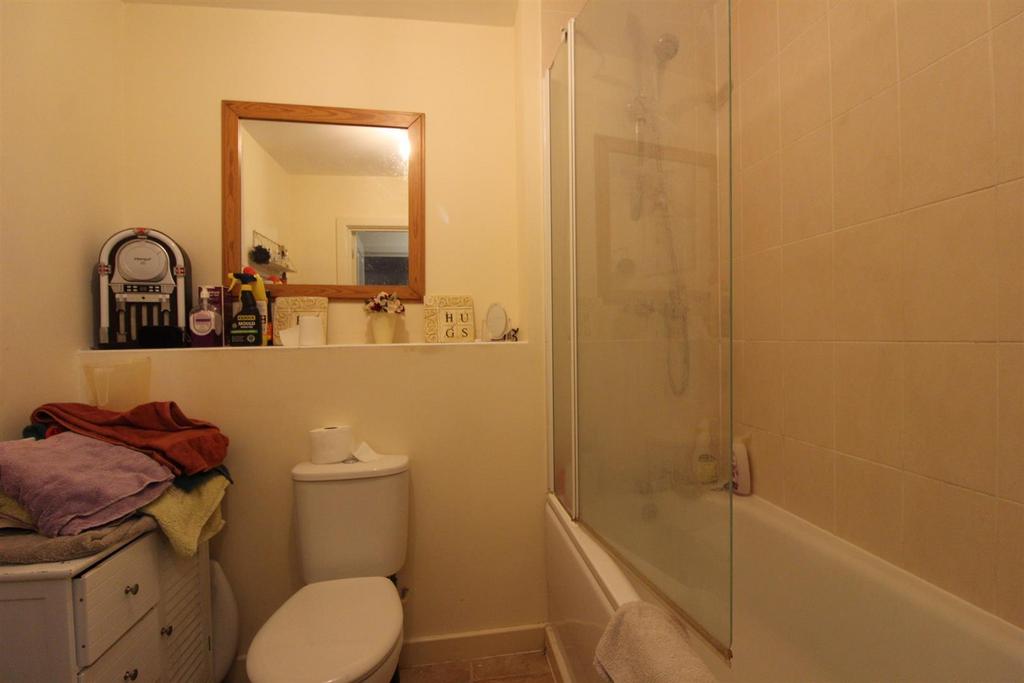 Bathroom.JPG