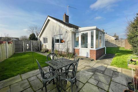 Orchard Grove, Diss