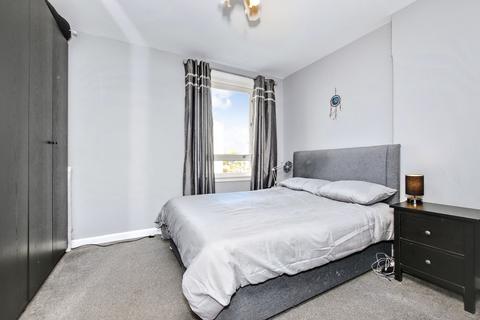 51/2 Loganlea Drive, Edinburgh, EH7 6LQ