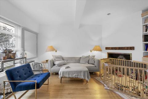 2 bedroom mews for sale, Simon Close, London, W11