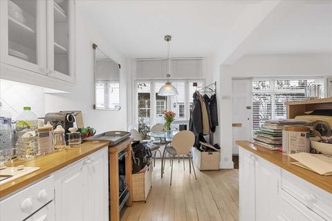 2 bedroom mews for sale, Simon Close, London, W11
