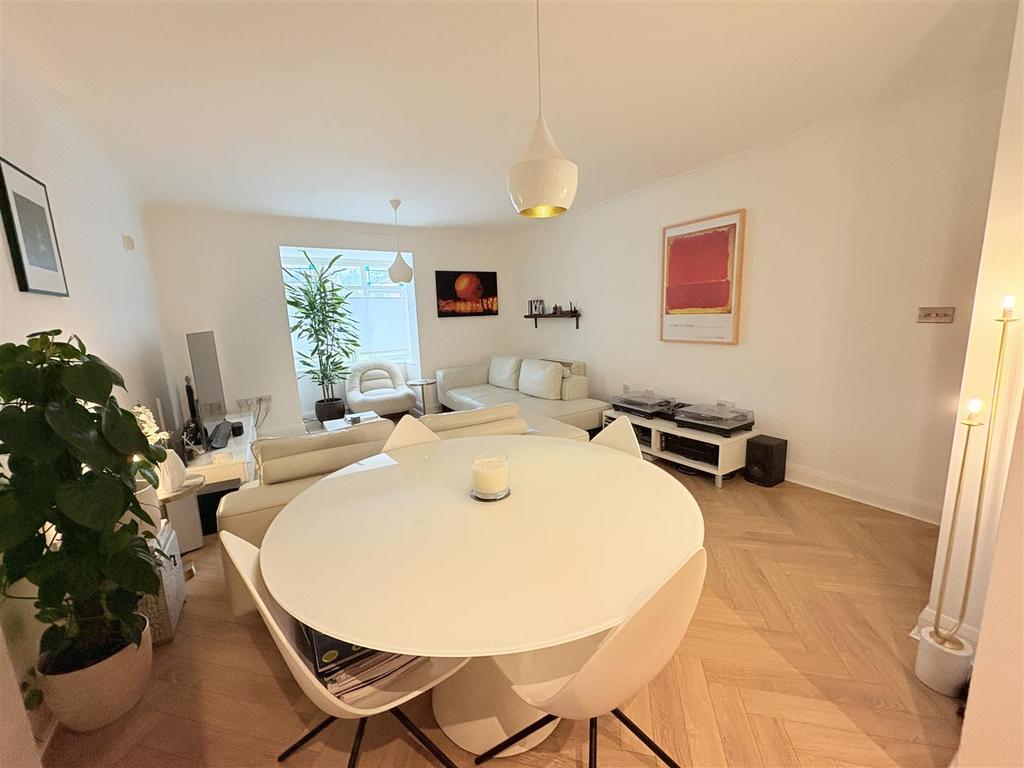 Open Plan Living/Kitchen