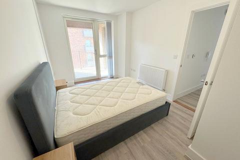 1 bedroom apartment to rent, India Way, London, NW7