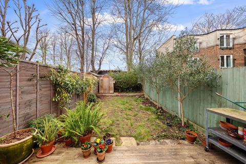 3 bedroom terraced house for sale, Ferndale Road, London SW9