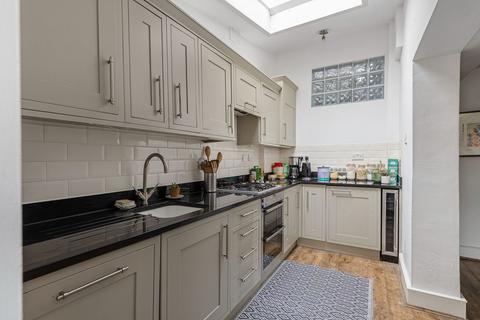 3 bedroom terraced house for sale, Ferndale Road, London SW9