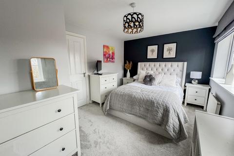 20 Elton Fold Chase, Bury, BL8 1PW