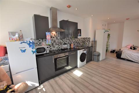 Studio to rent, Charles Street, Leicester, LE1