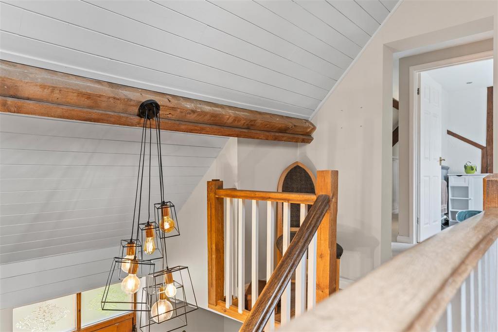 First floor galleried landing
