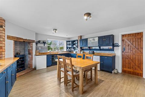 5 bedroom barn conversion for sale, Shelton, Newark
