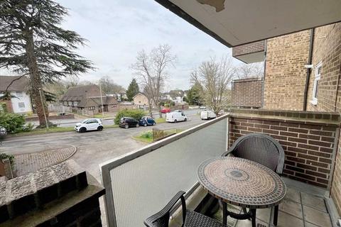 20, Hogarth Court Steeplands, Bushey, WD23 1BT