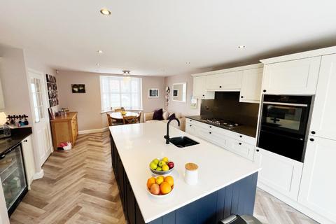 6 bedroom detached house for sale, Lotherton Drive, Spennymoor