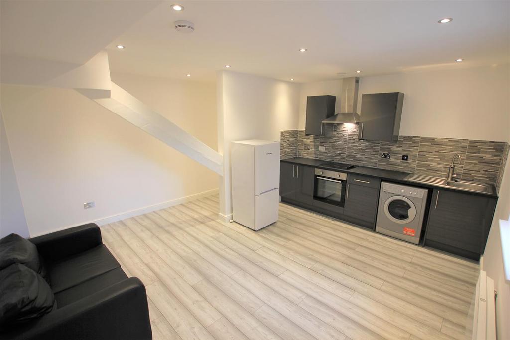 Lounge/Kitchen